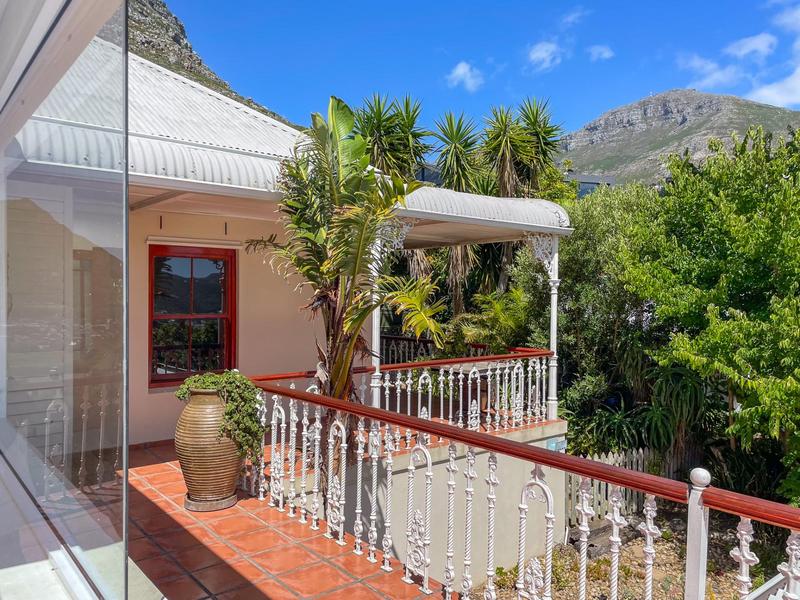 To Let 4 Bedroom Property for Rent in Hout Bay Western Cape